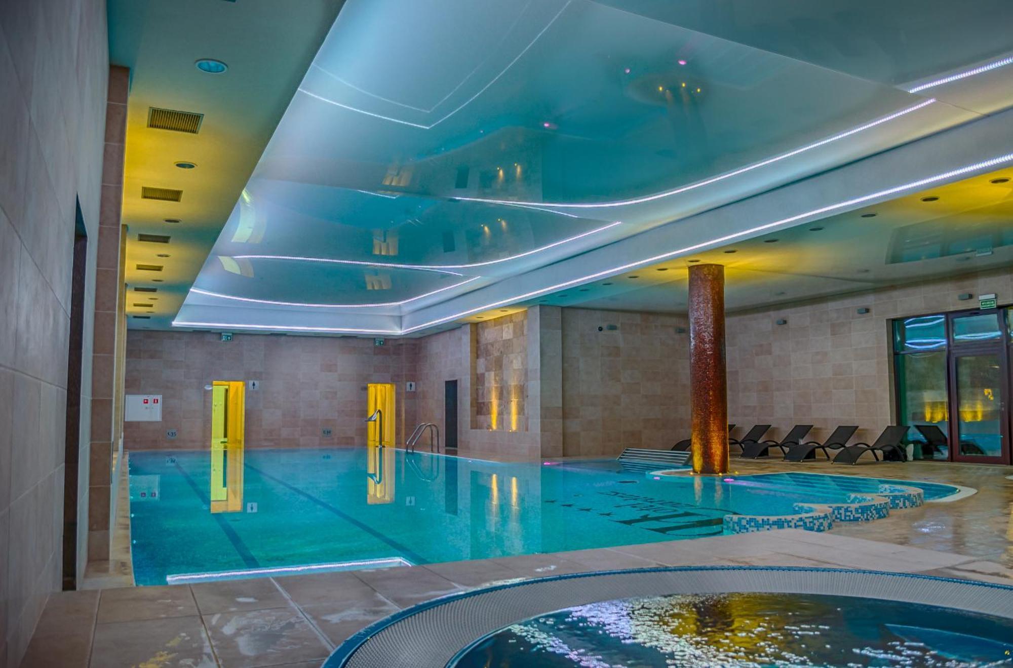 Hotel Czardasz Spa & Wellness Płock Instalações foto